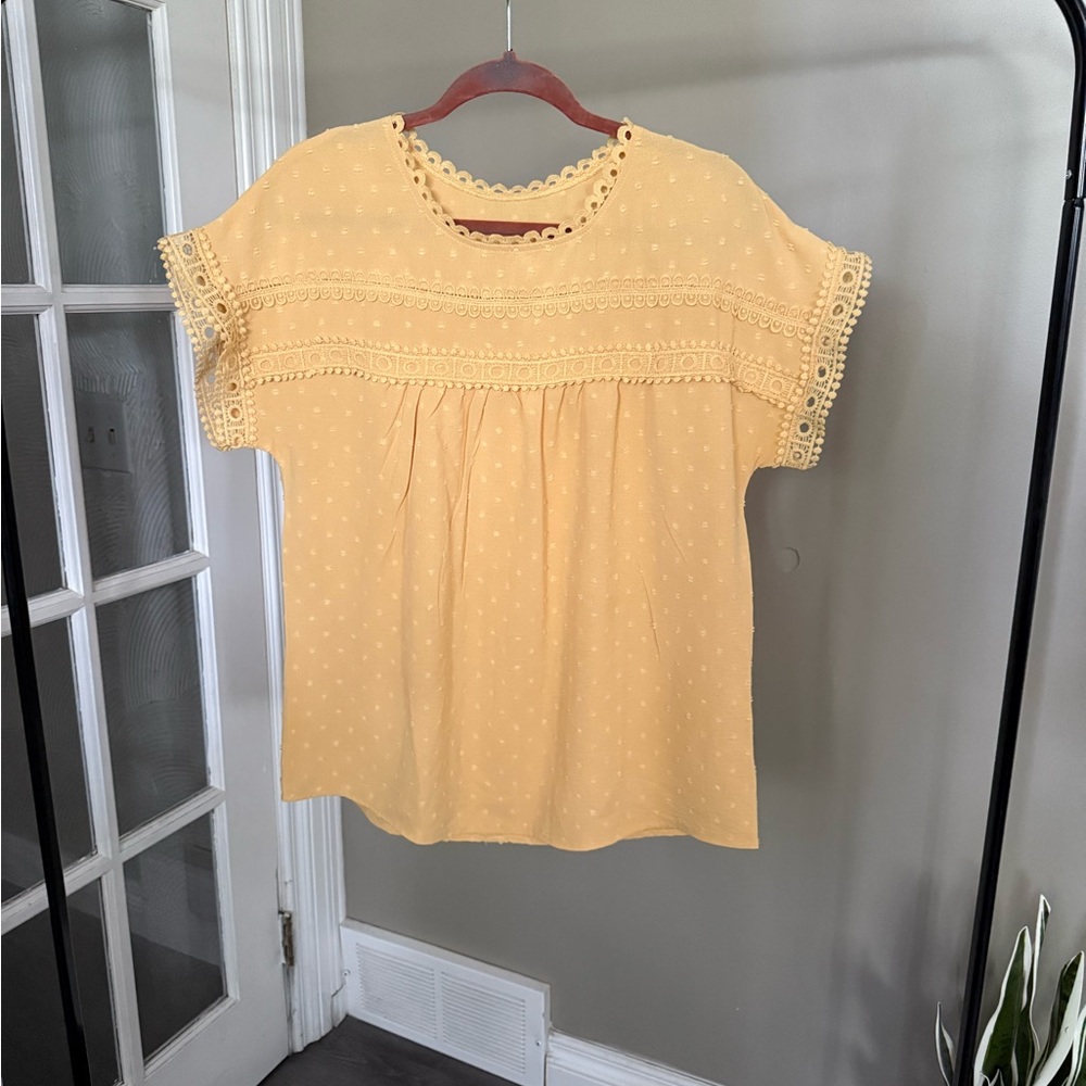 Amazon Women's Yellow Lace Blouse M